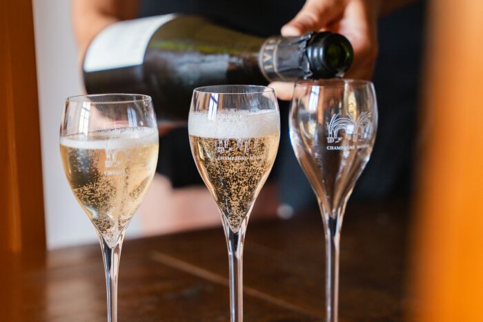 Champagne Monial 30 1  - ©Prisma Studio - Tom Berna.jpg Tom Berna