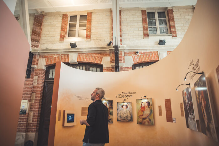 Du Côté des Renoir 42 - © ARTGE - Pierre Defontaine.jpg Pierre Defontaine